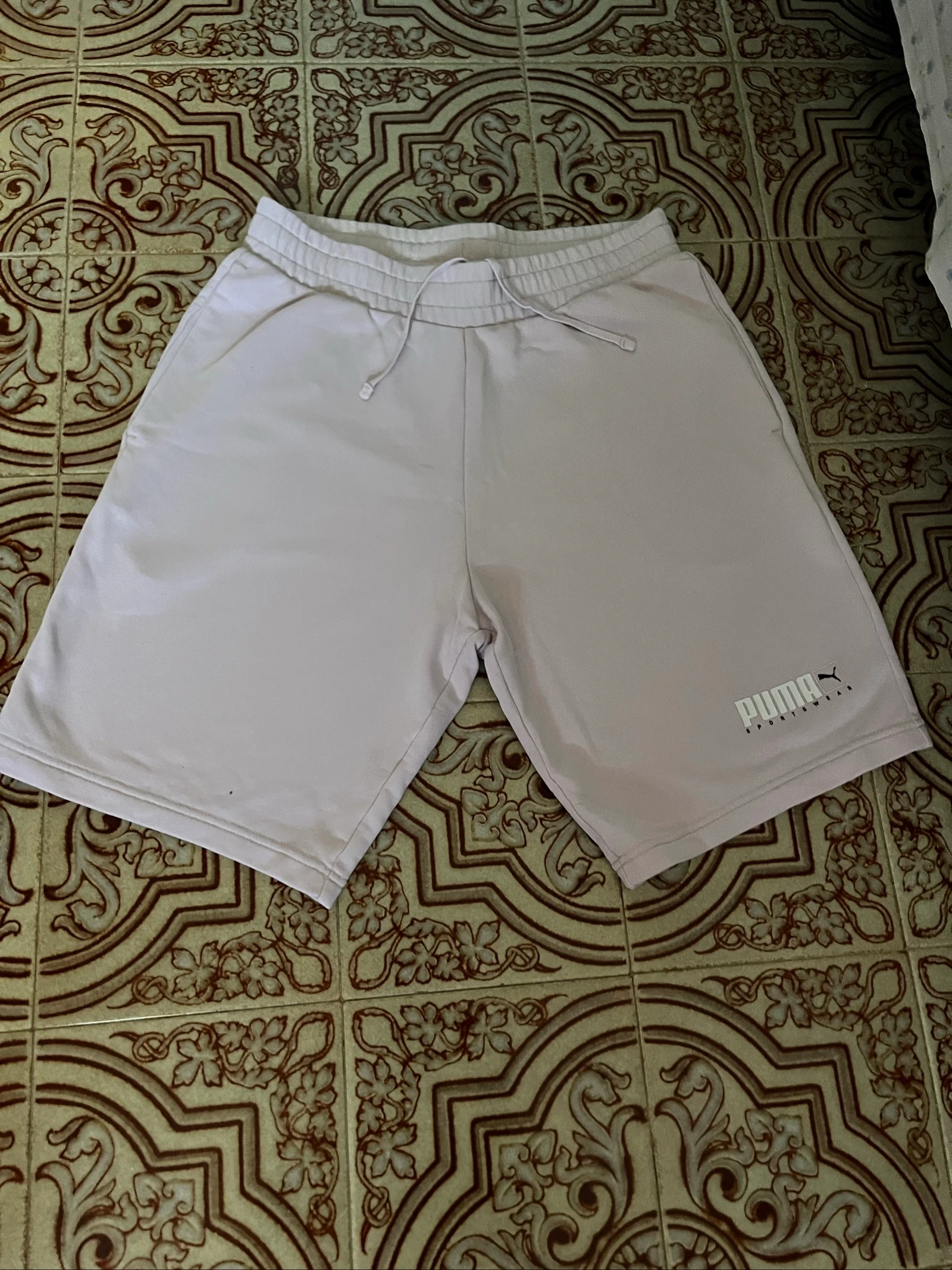 Pantalón corto PUMA rosa palo talla M — Deportivo casual